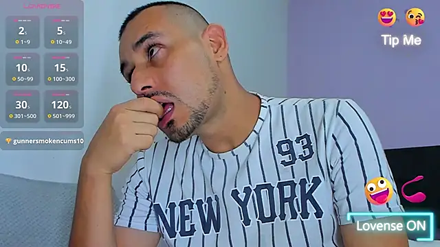 jhonyalzate2 online show from January 15, 4:15 am