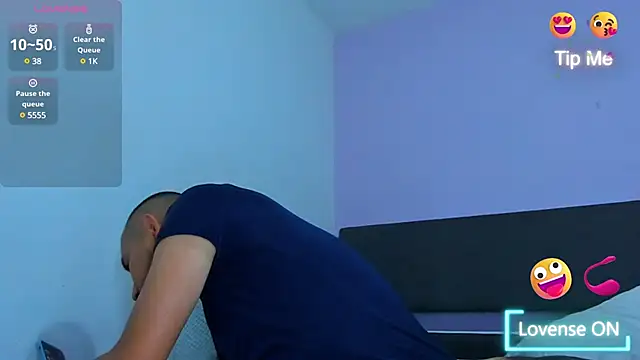 jhonyalzate2 online show from January 17, 4:49 am