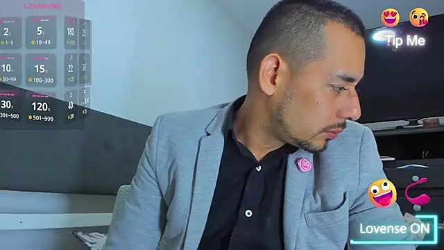 jhonyalzate2 online show from January 24, 2:18 am