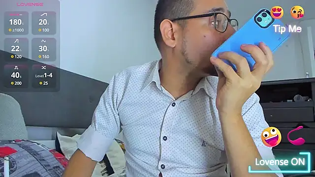 jhonyalzate2 online show from January 30, 12:18 am