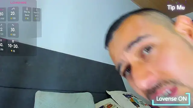 jhonyalzate2 online show from September 15, 12:21 am