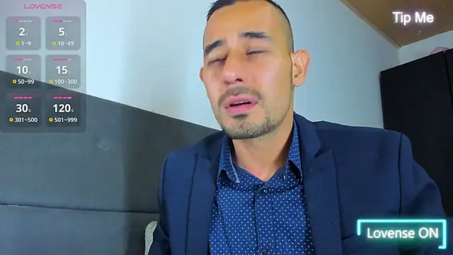 jhonyalzate2 online show from October 2, 1:12 am