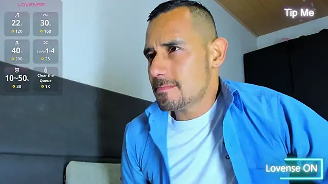 jhonyalzate2 online show from October 15, 2:44 am