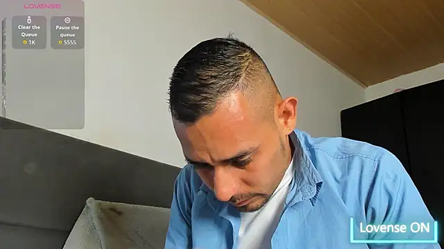 jhonyalzate2 online show from March 6, 3:14 am