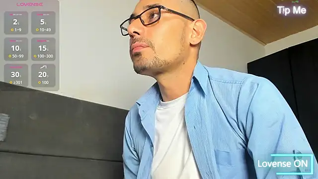 Snapshot of jhonyalzate2 chatting on May 22, 2:19 am jhonyalzate2 online show from May 22, 2:19 am