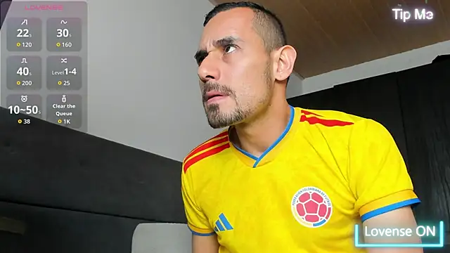 jhonyalzate2 online show from July 3, 9:43 pm