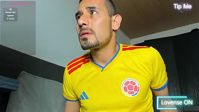 jhonyalzate2 online show from July 23, 12:02 am