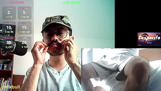 Snapshot of milkbull chatting on June 7, 6:33 pm milkbull online show from June 7, 6:33 pm