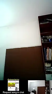 Snapshot of milkbull chatting on August 9, 3:23 am milkbull online show from August 9, 3:23 am