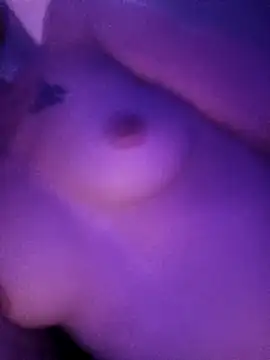 Snapshot of 05cockmaster10 chatting on September 27, 2:05 am 05cockmaster10 online show from September 27, 2:05 am