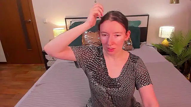 CatherineWalls online show from March 12, 7:58 am