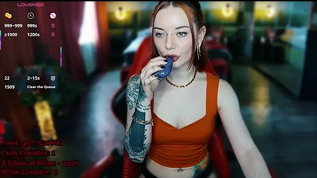 Snapshot of MaxPhoenixx chatting on April 11, 7:45 am MaxPhoenixx online show from April 11, 7:45 am