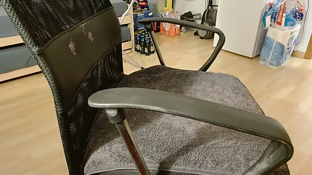 Snapshot of lumpi99 chatting on January 23, 3:58 am lumpi99 online show from January 23, 3:58 am