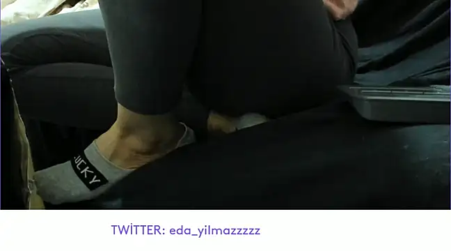 Snapshot of sexy_modelll chatting on February 19, 10:09 pm sexy modelll online show from February 19, 10:09 pm