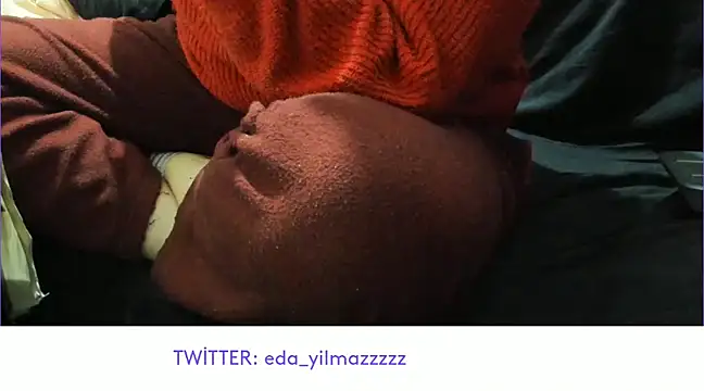 Snapshot of sexy_modelll chatting on February 23, 10:31 pm sexy modelll online show from February 23, 10:31 pm