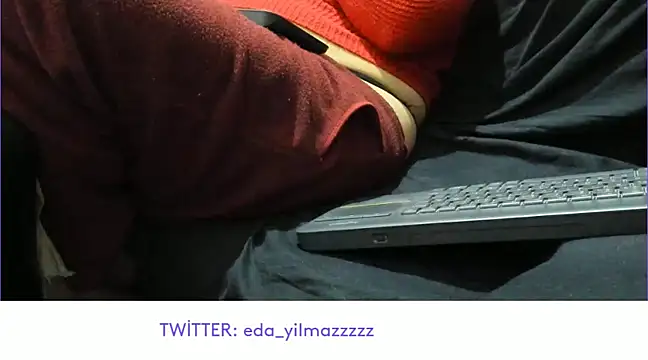 Snapshot of sexy_modelll chatting on February 25, 3:52 am sexy modelll online show from February 25, 3:52 am