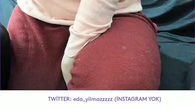 Snapshot of sexy_modelll chatting on March 11, 2:40 pm sexy modelll online show from March 11, 2:40 pm