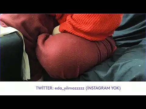 Snapshot of sexy_modelll chatting on March 22, 2:25 pm sexy modelll online show from March 22, 2:25 pm