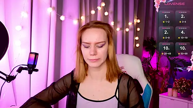 Snapshot of Ramona___ chatting on January 14, 5:40 am Ramona online show from January 14, 5:40 am