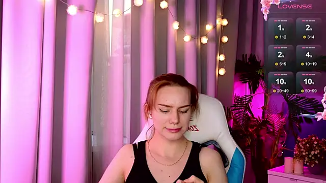 Snapshot of Ramona___ chatting on January 16, 9:27 am Ramona online show from January 16, 9:27 am