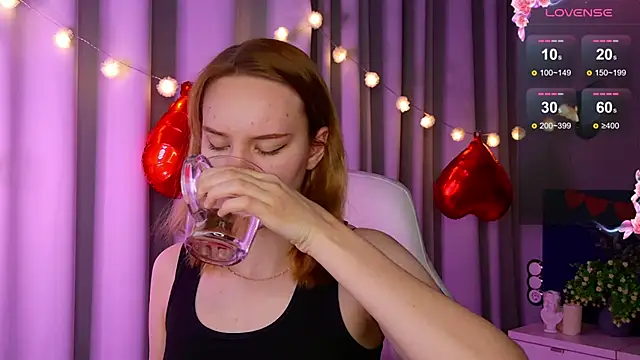 Snapshot of Ramona___ chatting on February 3, 9:52 am Ramona online show from February 3, 9:52 am