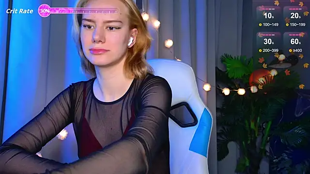 Snapshot of Ramona___ chatting on November 3, 6:14 am Ramona online show from November 3, 6:14 am