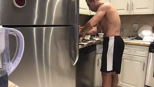 BigGuyMuscle online show from March 20, 9:35 pm