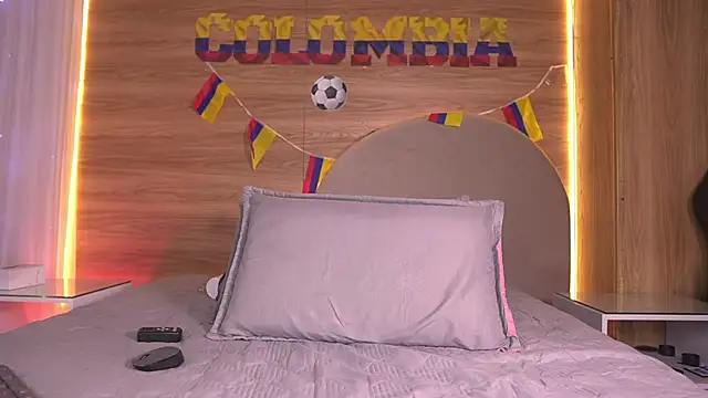 alexaa walker online show from July 7, 11:58 am
