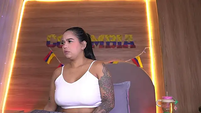 alexaa walker online show from July 12, 12:18 pm