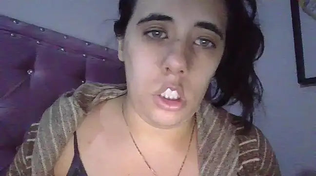 Snapshot of annarose19 chatting on January 2, 11:38 pm annarose19 online show from January 2, 11:38 pm