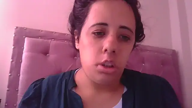 Snapshot of annarose19 chatting on November 13, 4:39 pm annarose19 online show from November 13, 4:39 pm