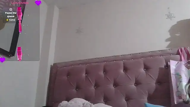 annarose19 online show from June 17, 1:19 am