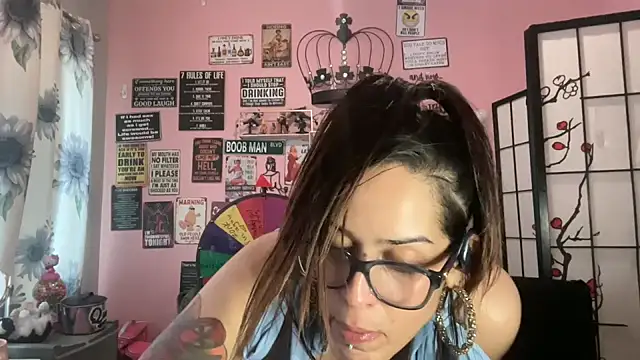 latinacubana online show from February 5, 8:46 pm