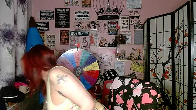 latinacubana online show from February 6, 5:45 am