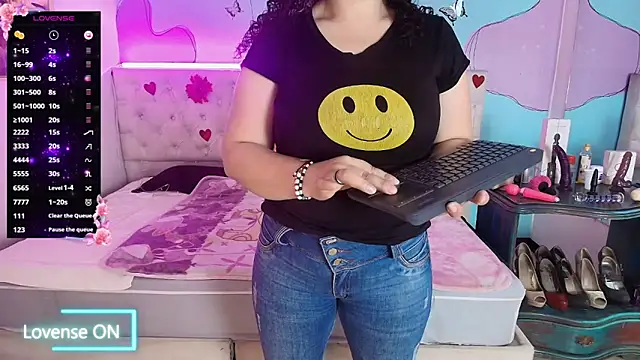 Snapshot of Zaly_mature chatting on June 2, 11:40 pm Zaly mature online show from June 2, 11:40 pm