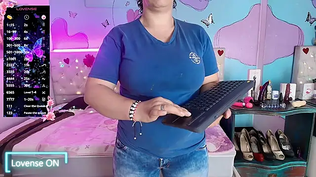 Snapshot of Zaly_mature chatting on June 12, 9:35 pm Zaly mature online show from June 12, 9:35 pm