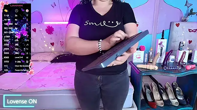 Snapshot of Zaly_mature chatting on July 27, 10:50 pm Zaly mature online show from July 27, 10:50 pm