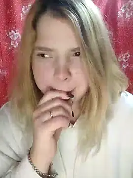 Snapshot of Zuli_Kiska chatting on January 17, 11:29 pm Zuli Kiska online show from January 17, 11:29 pm