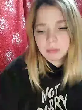 Snapshot of Zuli_Kiska chatting on February 11, 8:31 pm Zuli Kiska online show from February 11, 8:31 pm