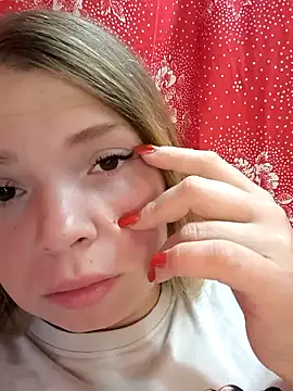 Snapshot of Zuli_Kiska chatting on September 13, 10:48 am Zuli Kiska online show from September 13, 10:48 am