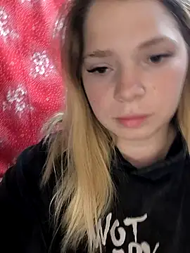 Snapshot of Zuli_Kiska chatting on September 25, 11:14 am Zuli Kiska online show from September 25, 11:14 am