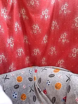 Snapshot of Zuli_Kiska chatting on October 4, 8:18 pm Zuli Kiska online show from October 4, 8:18 pm