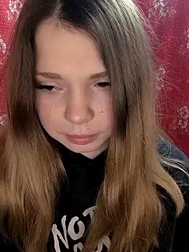 Snapshot of Zuli_Kiska chatting on February 15, 8:05 pm Zuli Kiska online show from February 15, 8:05 pm