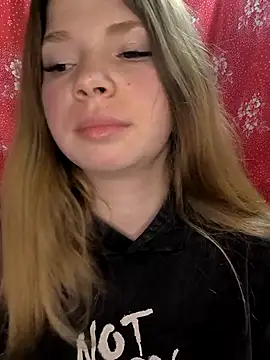 Snapshot of Zuli_Kiska chatting on February 21, 10:11 pm Zuli Kiska online show from February 21, 10:11 pm