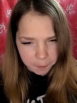 Snapshot of Zuli_Kiska chatting on March 4, 7:31 pm Zuli Kiska online show from March 4, 7:31 pm