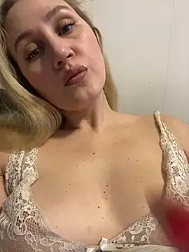 YourBlondee online show from January 15, 3:11 am