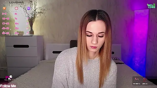 Snapshot of ItsAlisia chatting on February 22, 6:39 am ItsAlisia online show from February 22, 6:39 am