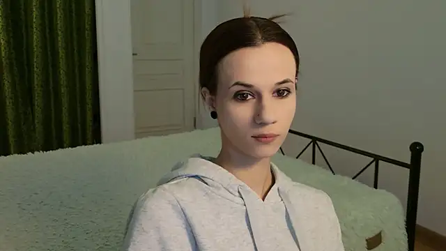 Snapshot of ItsAlisia chatting on September 28, 5:46 am ItsAlisia online show from September 28, 5:46 am