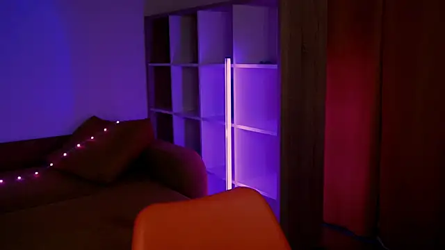 Snapshot of ItsAlisia chatting on October 3, 12:46 pm ItsAlisia online show from October 3, 12:46 pm