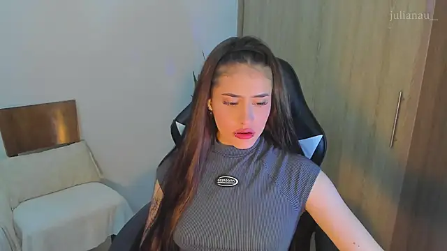 iriswest  online show from December 11, 2:30 am